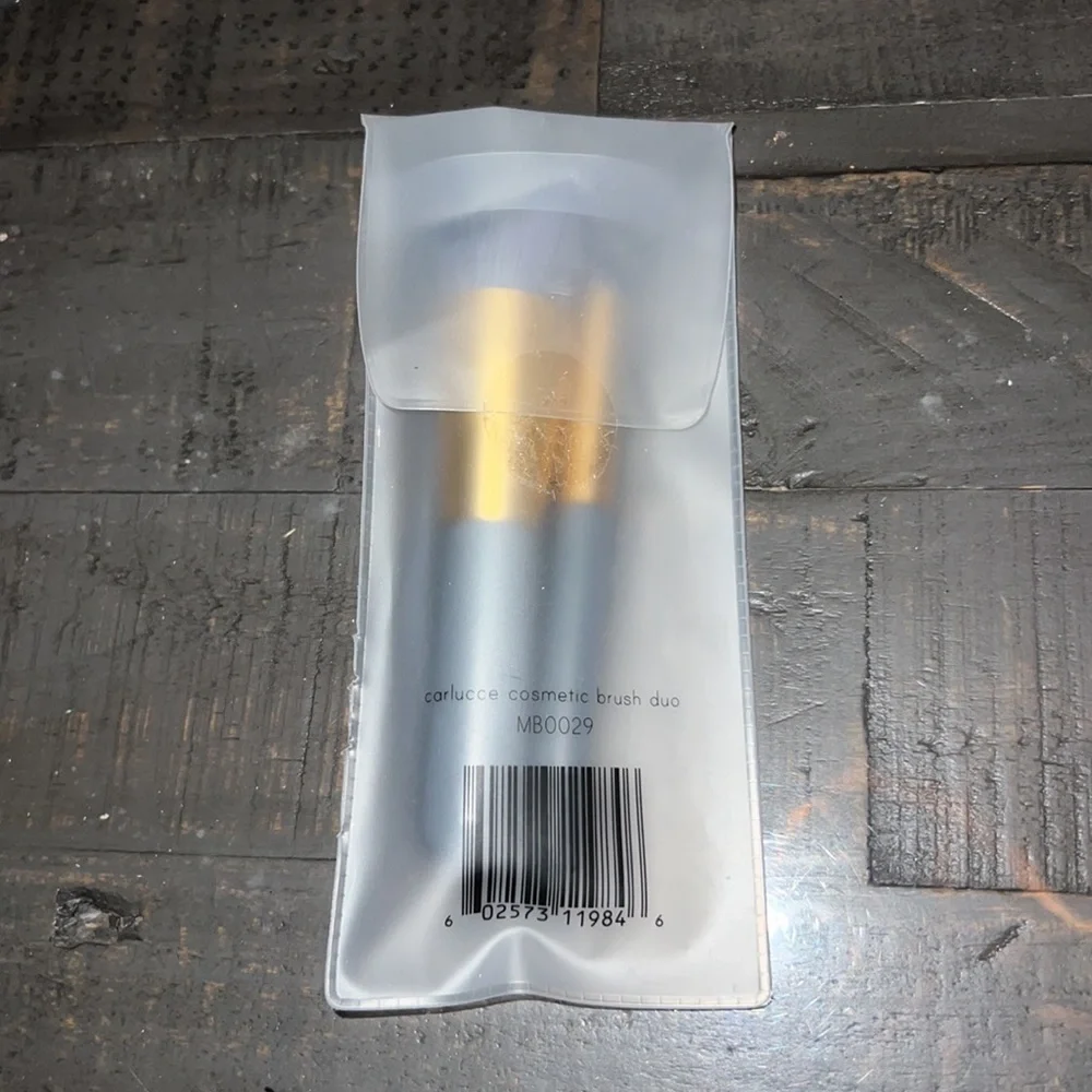 Carlucce Cosmetic Brush Duo (Cache Cream Brush & Hush-Hush‎ Brush) NEW